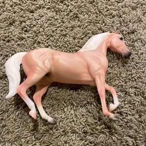 Classic sized Breyer Palomino Mare